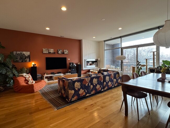 Photo - 839 N California Ave Unit 3