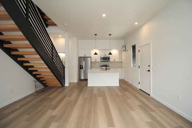 Photo - 2516 NE Flanders St