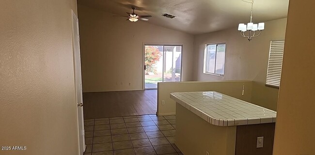 Photo - 914 E Monterey St