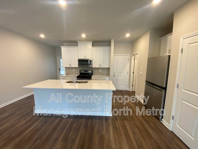 Photo - 168 Timberland Ave