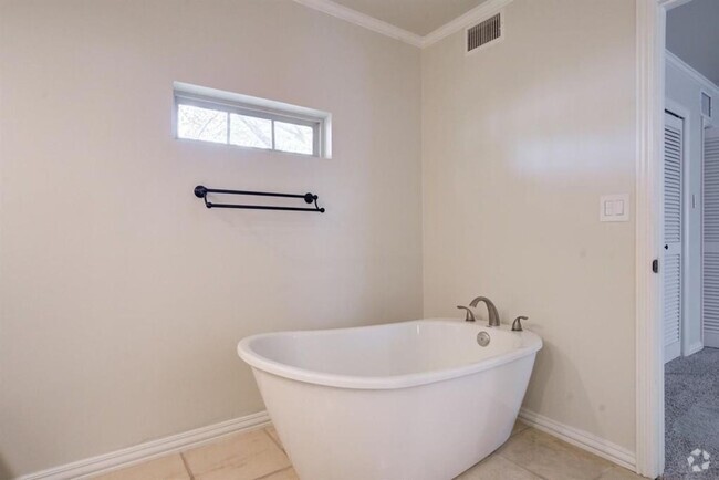 Building Photo - Available now- Tech Terrace Remodeled 4 Be... Rental