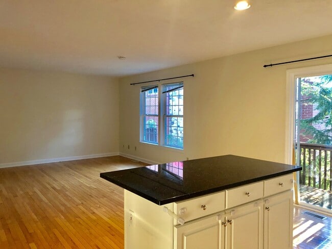 Photo - Beautiful 3 Bedroom Townhome In Bloomfield/Shadyside. Ideal Location. Available Late August.