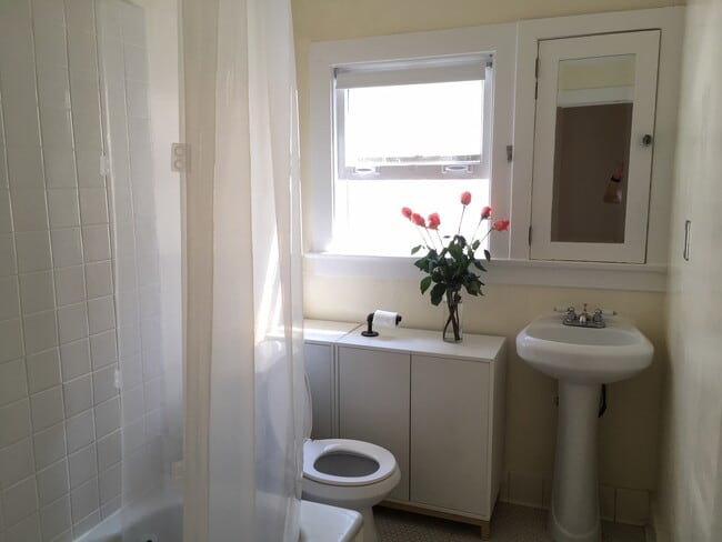 Photo - 507 N Norton Ave Unidad 507 1/2