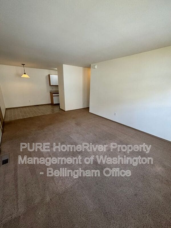 547 Woollen Rd
