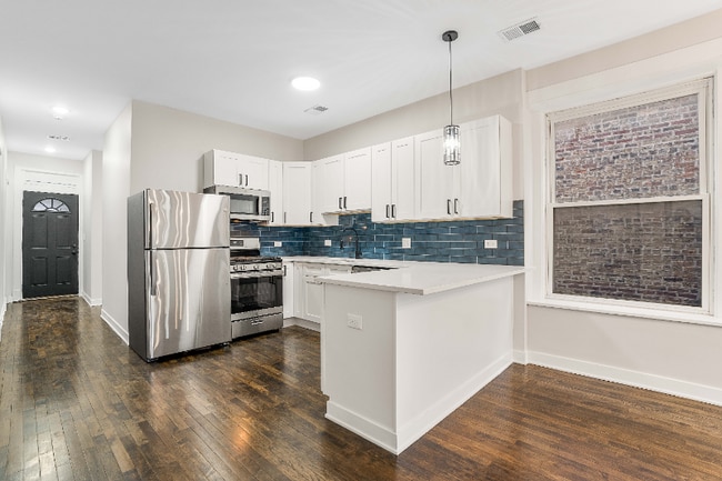 Photo - 1707 N Harding Ave Unit 1