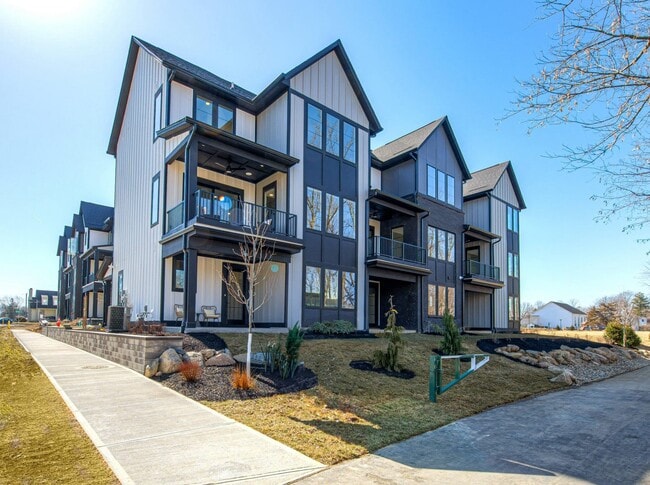 Building Photo - 208 Midland Trace Trail