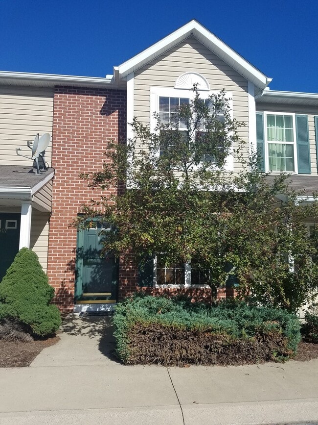 Building Photo - 309 Chadham Ct