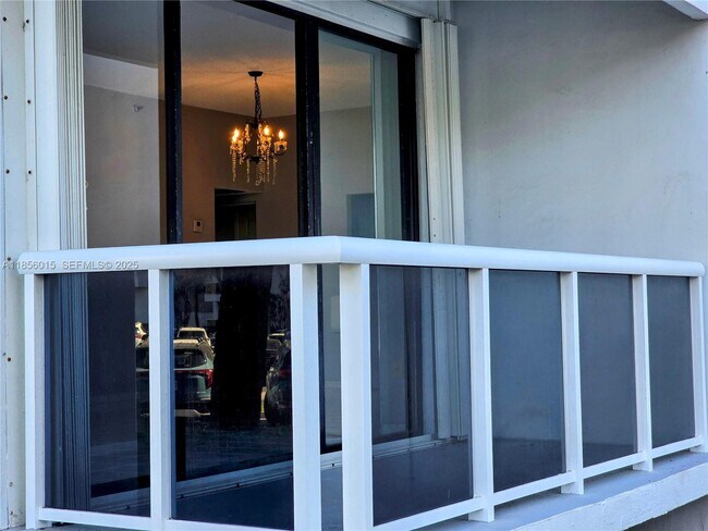 Building Photo - 20505 E Country Club Dr Unit 138