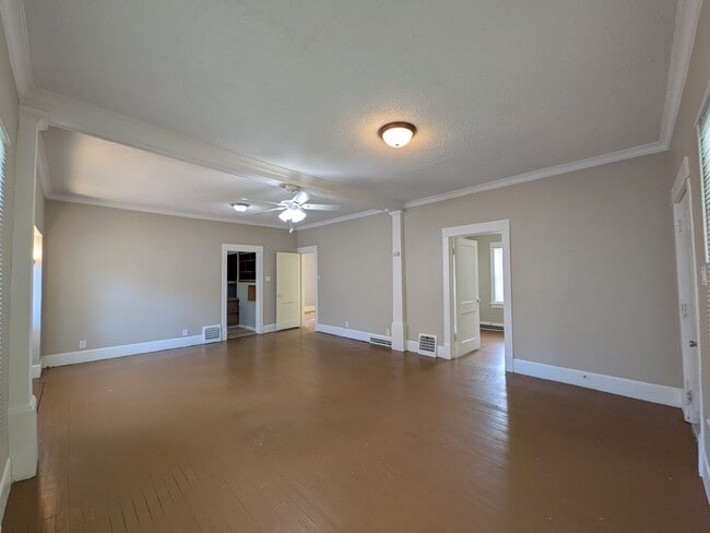 Photo - 2 Bedroom Home with hard surface flooring!