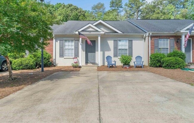 Building Photo - Lexington Rental