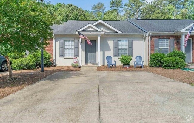 Building Photo - Lexington Rental