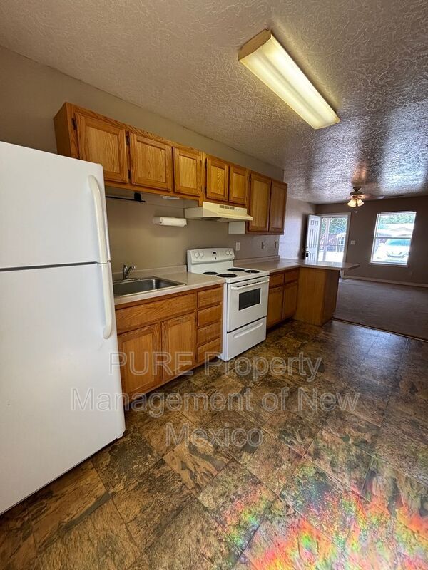 Photo - 332 Kittell Loop