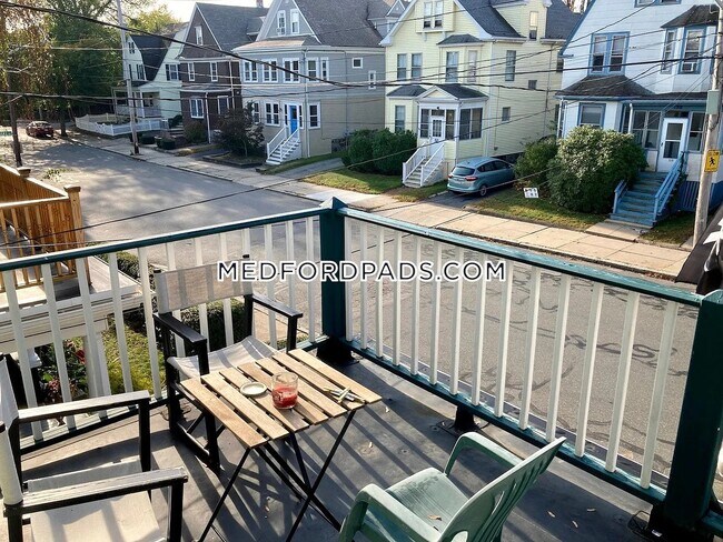 Photo - 141 George St Unit 1