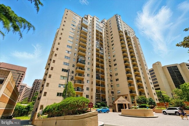 Photo - 1211 S Eads St Apartamento Unidad 103