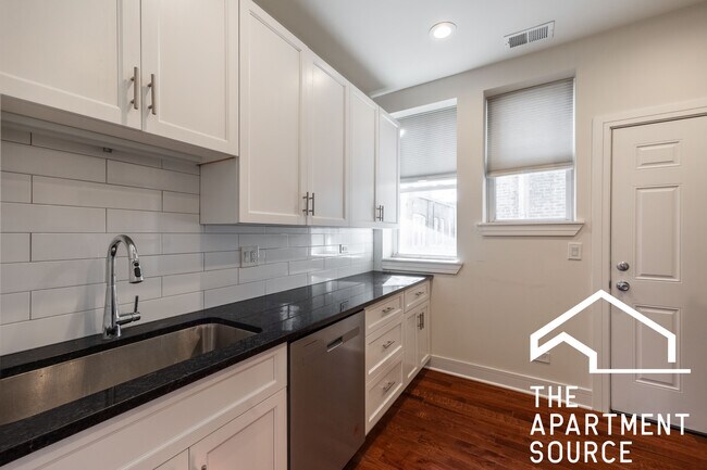 Photo - 1159 W Lunt Ave Unit 3