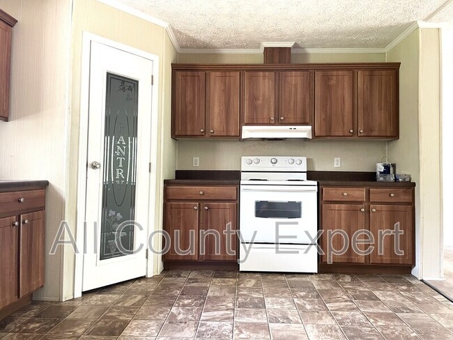 Photo - 327 Reavis Mountain Rd