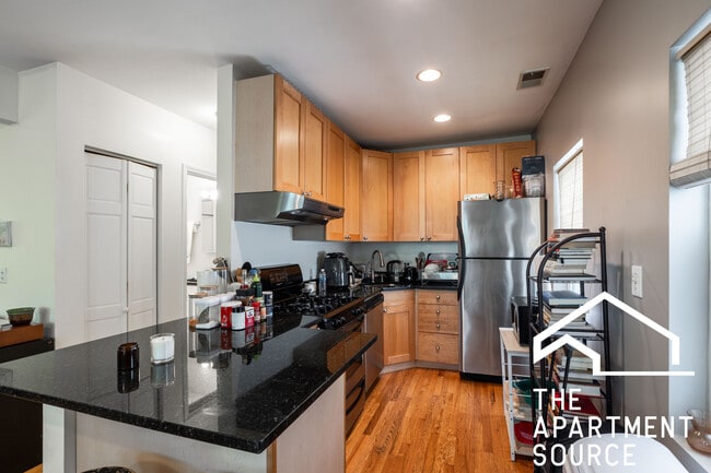 Photo - 906 N Wood St Unidad 1f