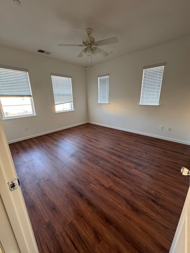 Photo - 2718 Holly St