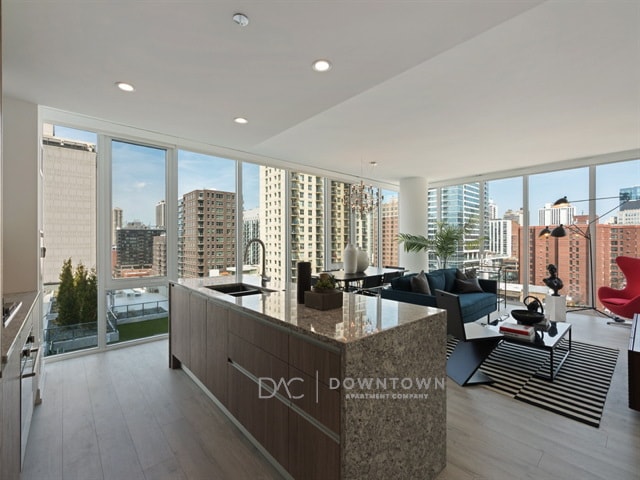 Photo - 1201 N Wells St