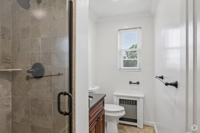 Beacon Hill - 2BR, 2BA - 1,295SF - Primary Bathroom