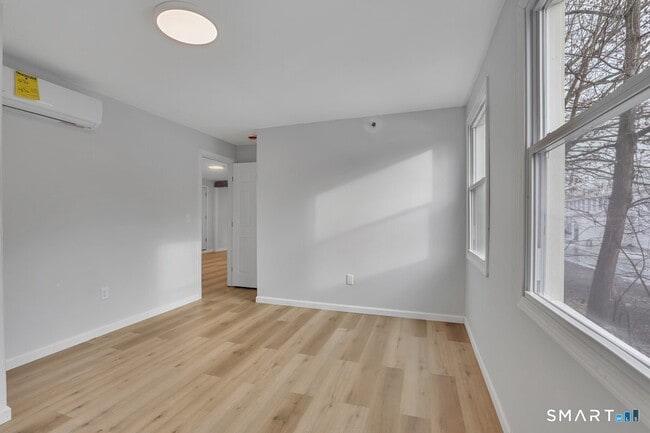 Photo - 194 Hartford Rd Unit B