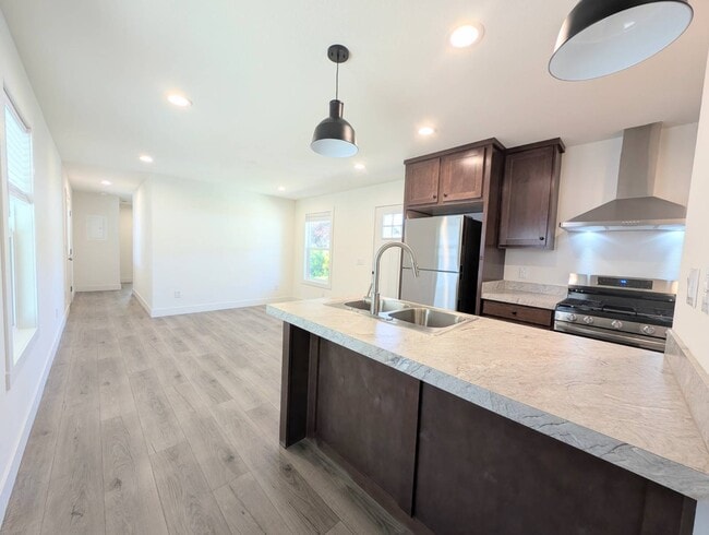 Photo - 400 Sulphur Bank Dr