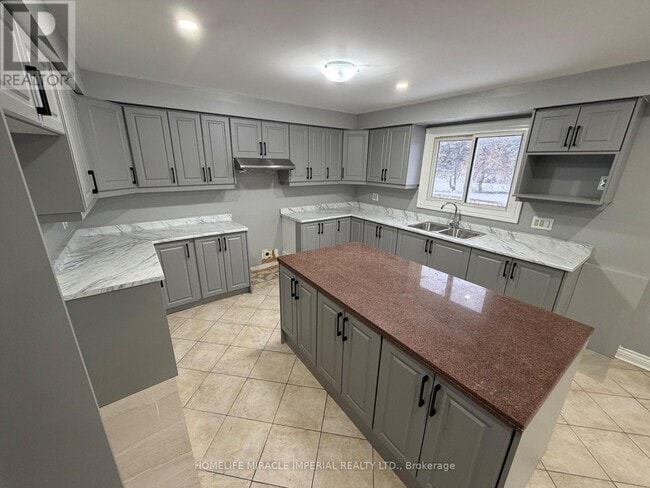 Photo - 4 Bellini Ave