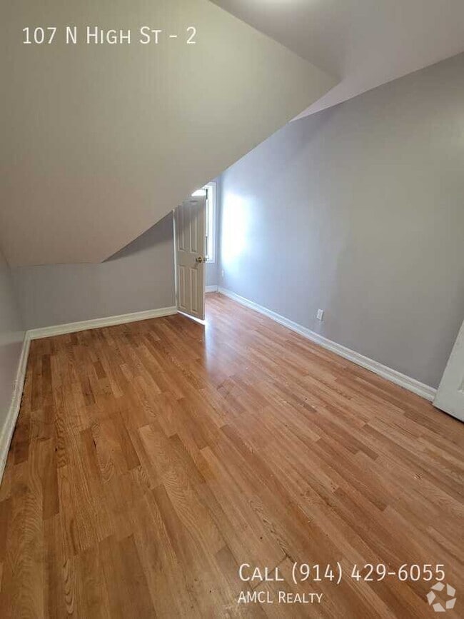 Building Photo - 107 N High St Unit 2 Rental
