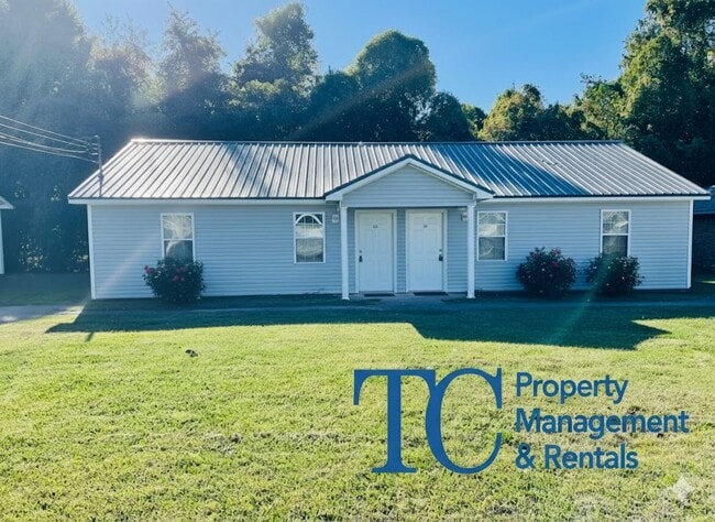 Building Photo - 01022 Unit 17