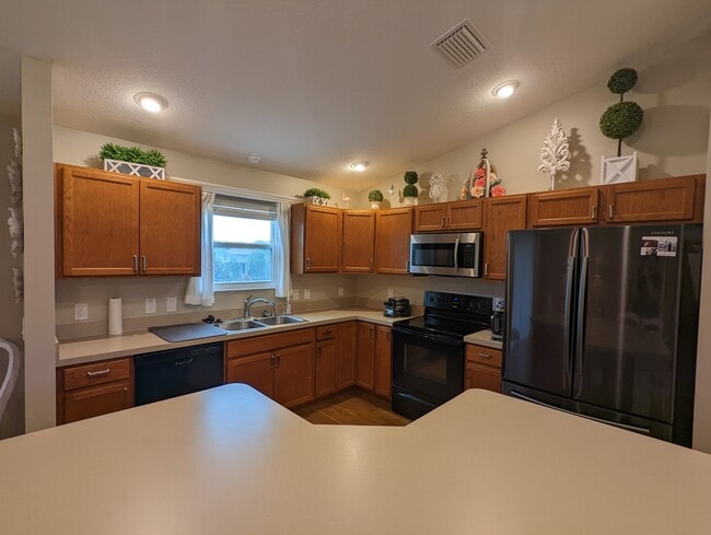 Photo - 3156 Brine Way