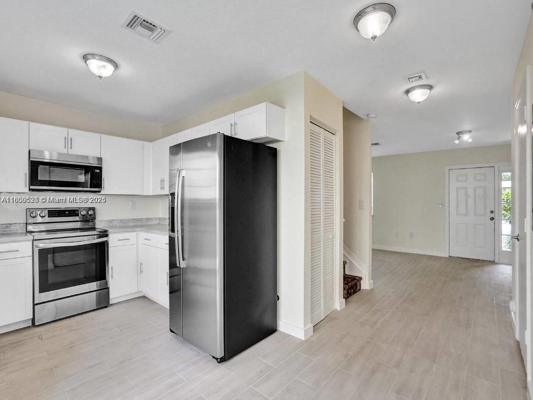 Photo - 2060 NE 167th St Townhome