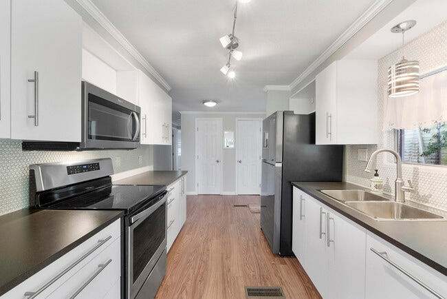 Photo - 2879 SW 58th Ct