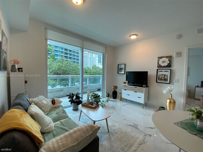Photo - 1 br, 1 bath Condo - 1080 Brickell Ave Uni... Unit 203