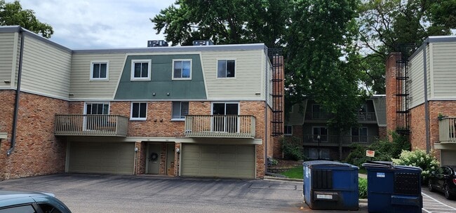 Photo - 7411 W Franklin Ave Townhome