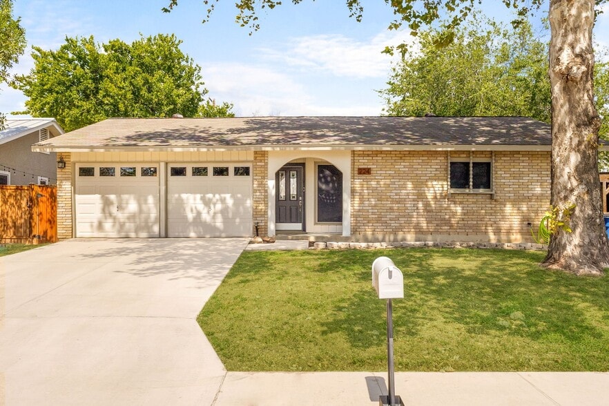 224 Anhalt Dr