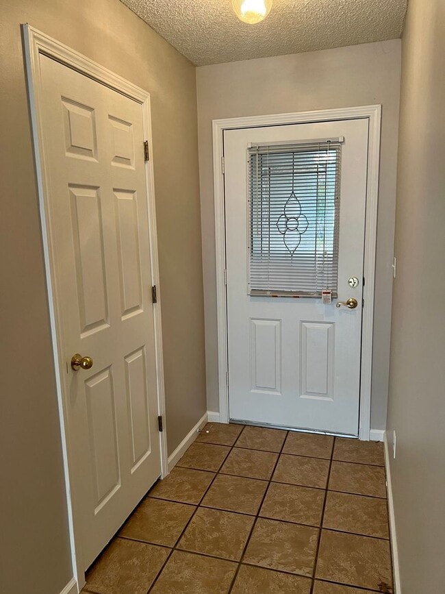 Photo - 2105 Sheffield Dr
