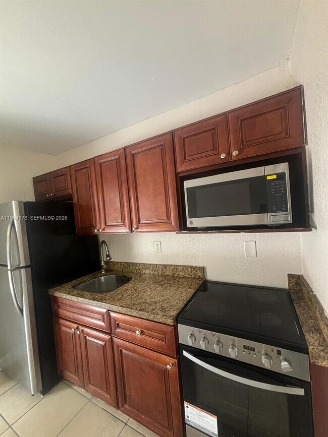 Photo - 534 NW 23rd Ave Unit 3