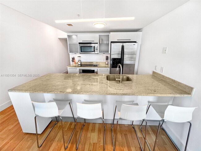 Photo - 185 SW 7th St Unidad 2701