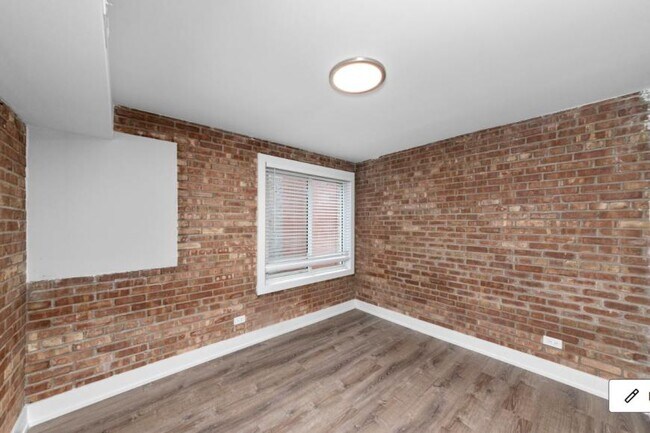 Photo - 2 bedroom in Chicago IL 60610 Unit D3