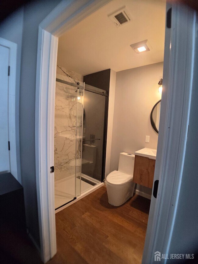 Photo - 358 Rector St