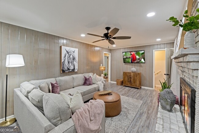 Photo - 2984 Blackberry Ln