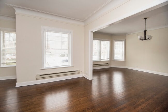 Photo - 329 Kedzie St Unit 3