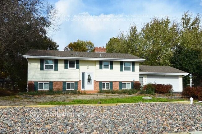 Building Photo - 1209 Main St Rental