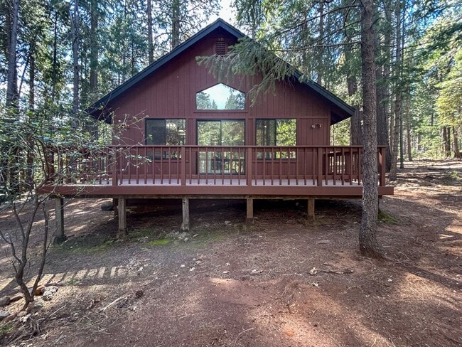 Building Photo - Spacious 2 Bed 1 Bathroom House In Shingletown