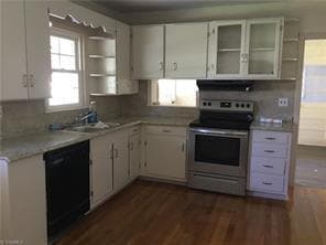 Photo - "Charming 3-Bed Home with Extra Large Yard in Kernersville!"