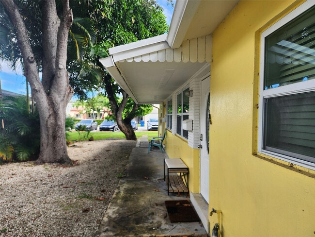 Photo - 620 SW 10th St