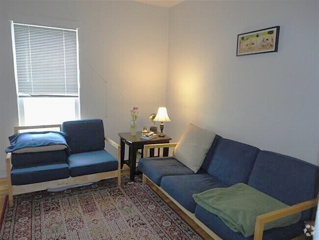 Building Photo - 69 Raymond Ave Unit 1 Rental