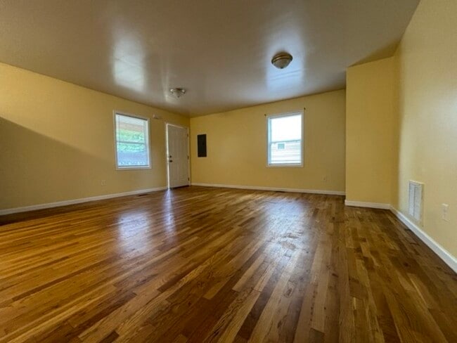 Photo - 10 Townview Dr