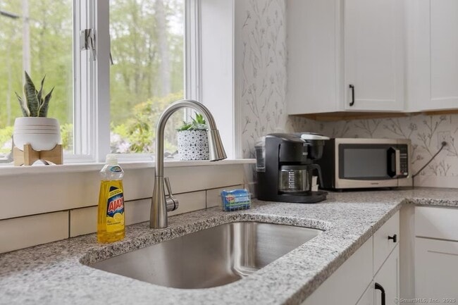 Photo - 50 Longwood Dr