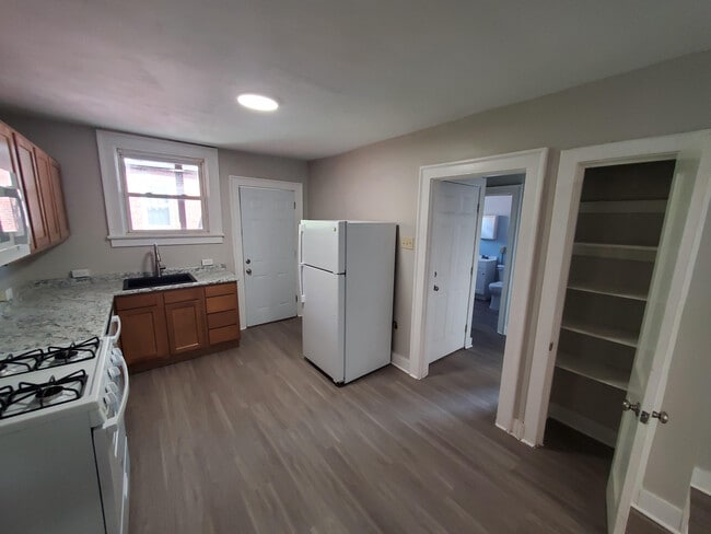 Building Photo - 552 Larimer Ave Unit #2